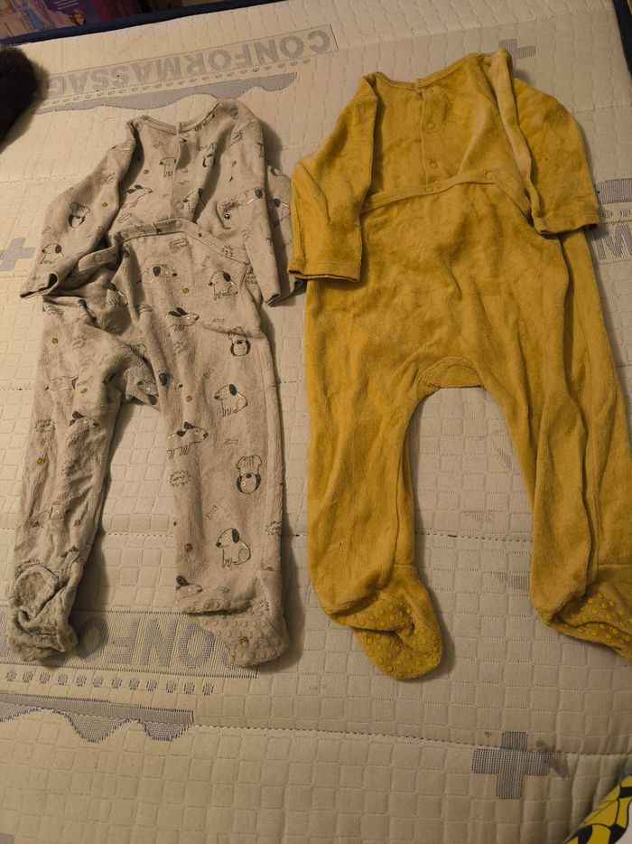Lot de 2 pyjamas pour garçon de 12 mois marque tex baby - photo numéro 2