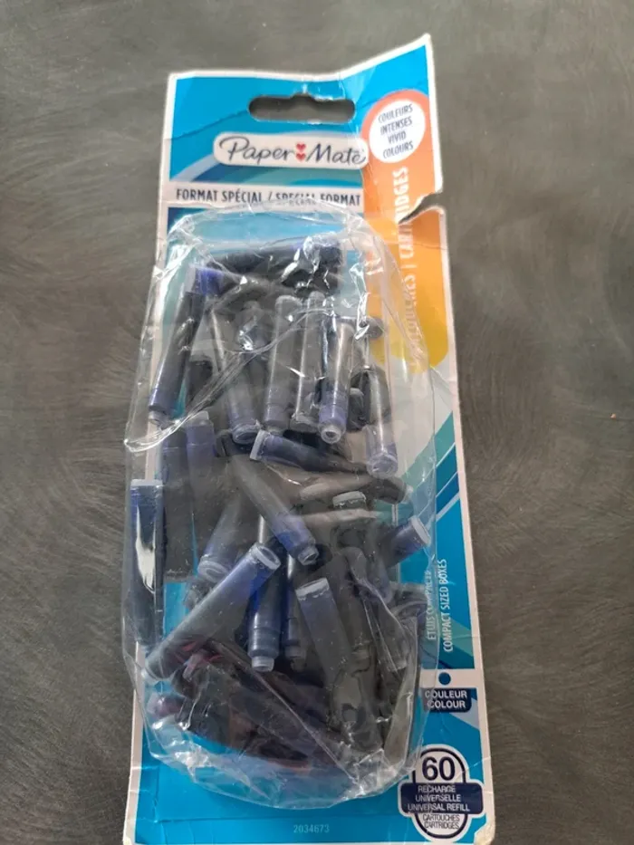 Lot de 50 petites cartouches d'encre bleu Neuves Papermate