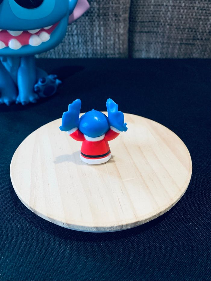 Figurine Stitch - Collection Noël (10 sur 11) - photo numéro 2