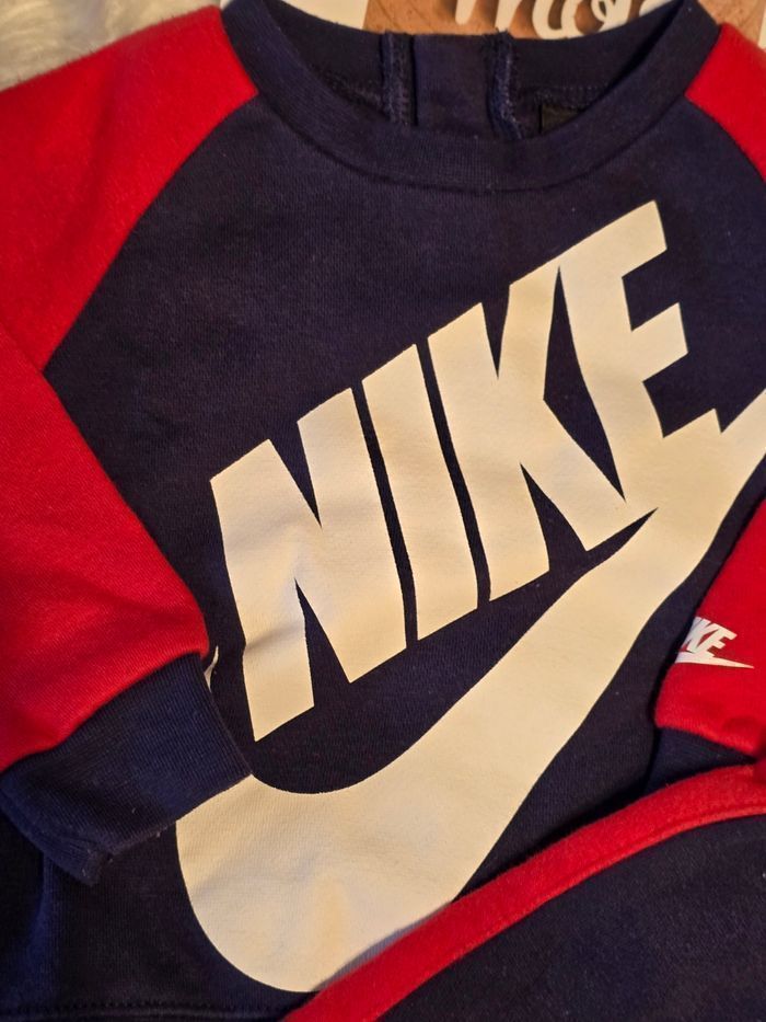 💙🤩😍jogging  molleton NIKE   12 mois garçon 💙🤩😍 - photo numéro 6