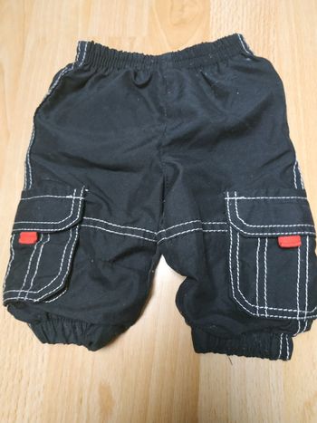 Pantalon bébé noir de taille 3 mois
