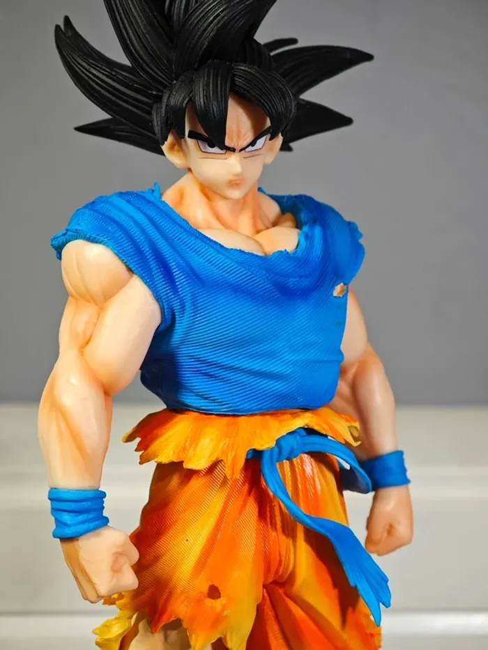 Figurine Dragon Ball Z : Goku 28cm neuve sans boîte - photo numéro 2