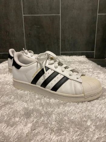 Baskets adidas superstar taille 36