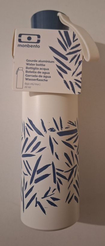 Gourde en aluminium blanche et bleue de 650 ml