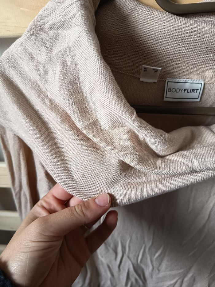 Pull beige / marron - photo numéro 2