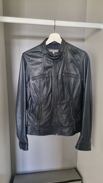 Blouson en cuir bleu marine marque Etam taille 38