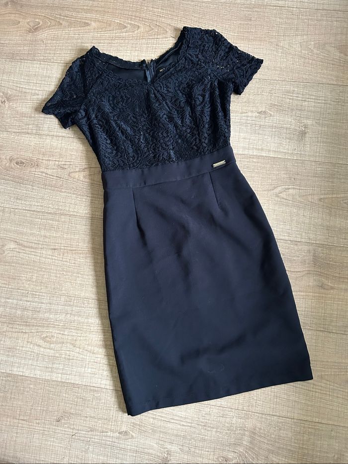 Robe noire avec dentelle Sandrom taille 36 TBE - photo numéro 7