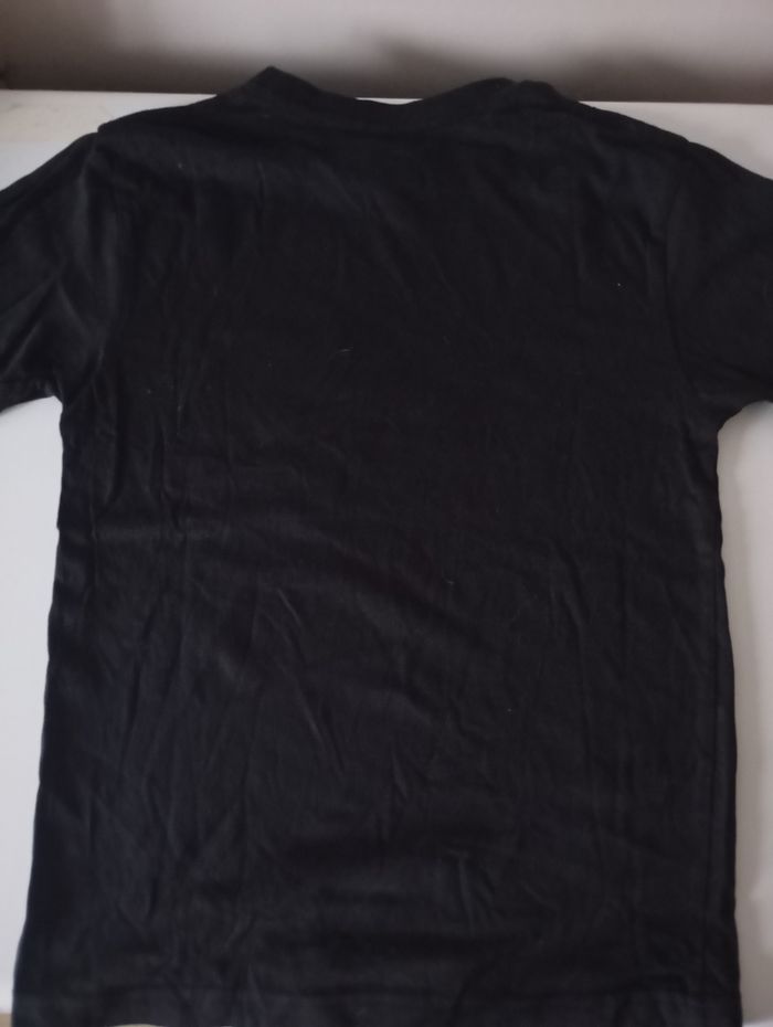 Tee-shirt manches courtes.7/8 ans .Cotin noir . Écriture rose . Parfait état. - photo numéro 3