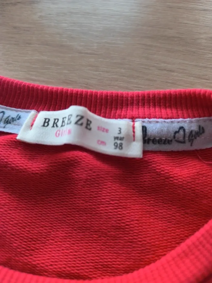 Sweat corail , fille , breeze , taille 3-4 ans , état impeccable - photo numéro 2