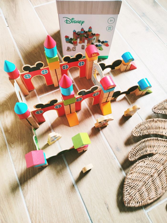 🏰Coffret Château Disney blocs cubes de construction en bois marque Disney - photo numéro 4