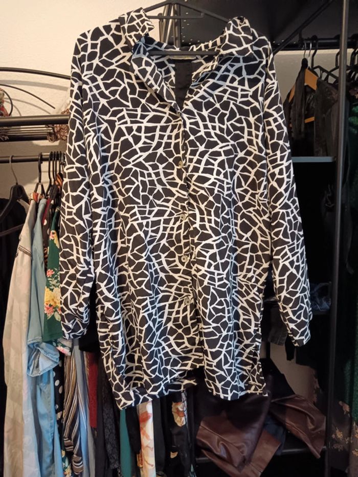 Chemise noir et blanche