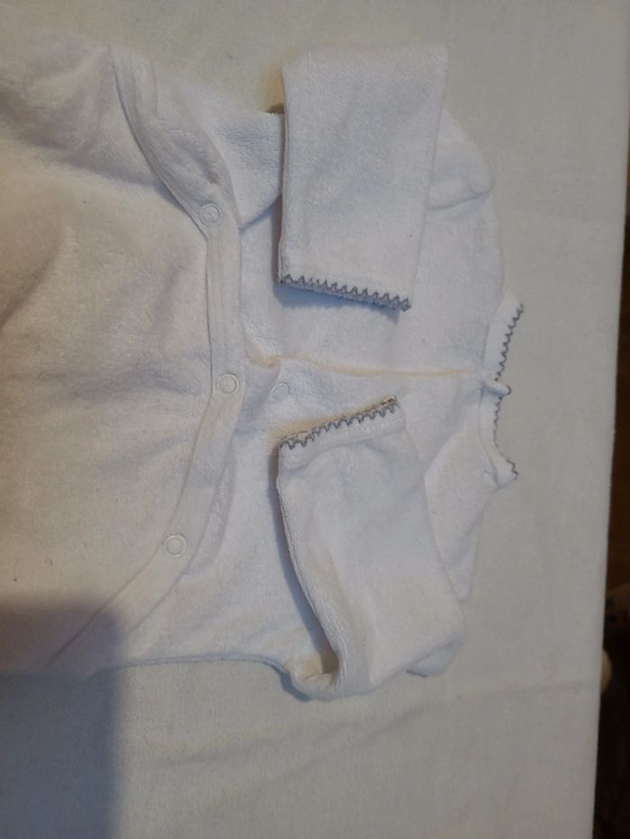 Pyjama 3 mois - photo numéro 4