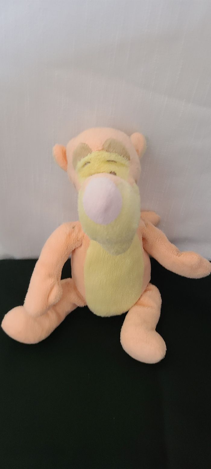 Peluche doudou Tigrou orange clair Disney Baby - photo numéro 2