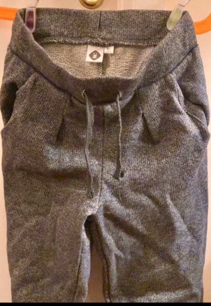 Lot 4 pantalon & 1 robe pull taille 5 ans - photo numéro 10