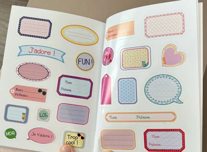 Carnet d’autocollants filles - photo numéro 10