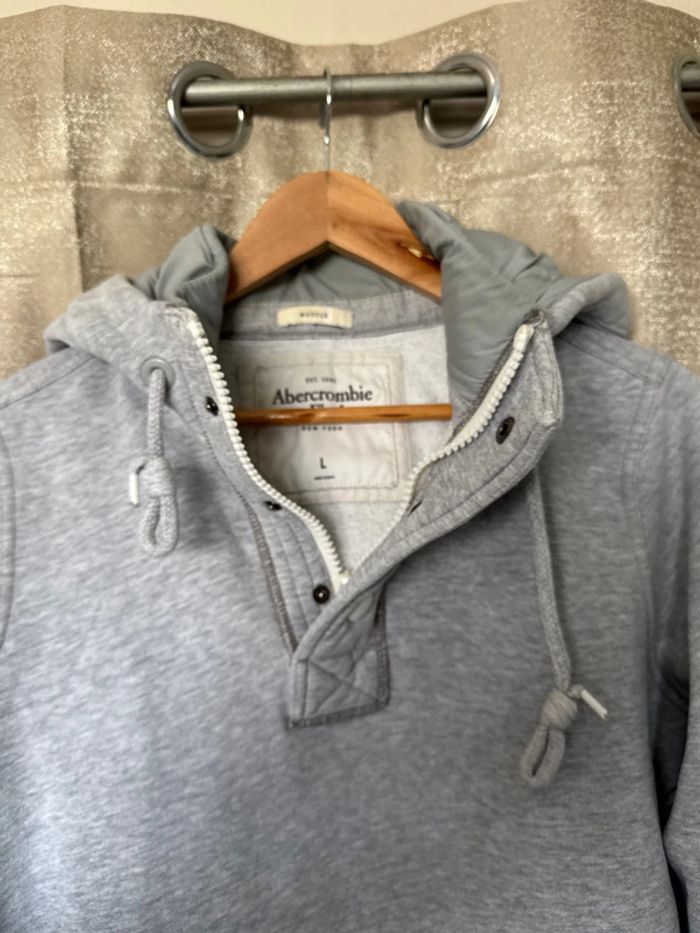 Sweat à capuche Abercrombie & Fitch - photo numéro 4