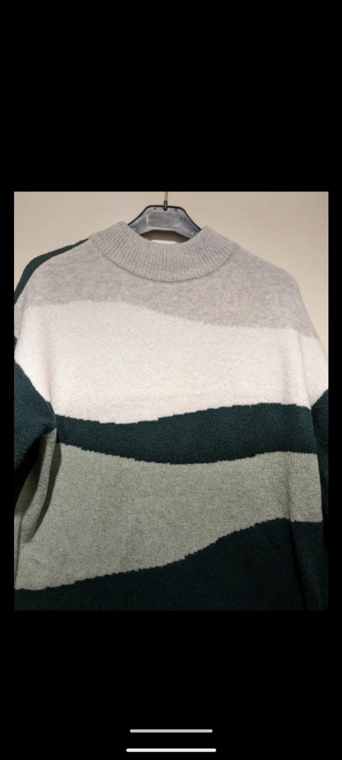 Beau pull Bodyflirt vert tricolore. Taille 38 - photo numéro 2