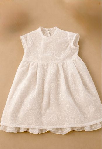 Robe blanche à fleurs — 18 mois (≈86 cm) 