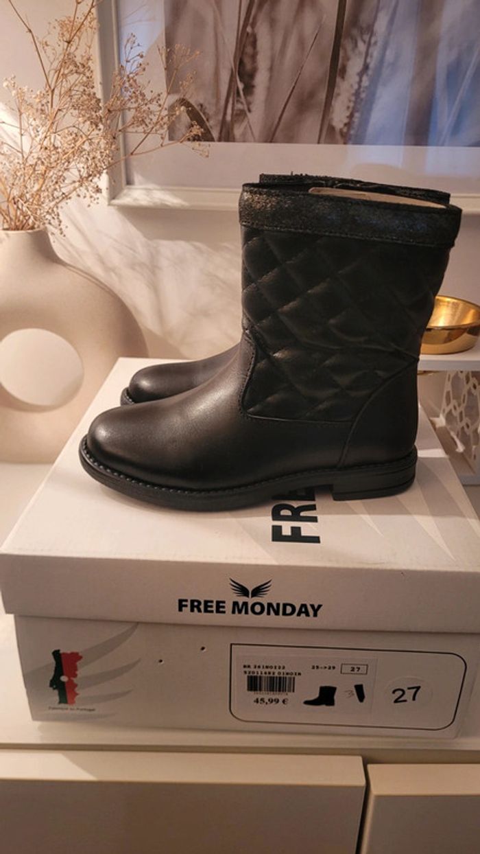 Bottes neuves cuir taille 27 - photo numéro 12