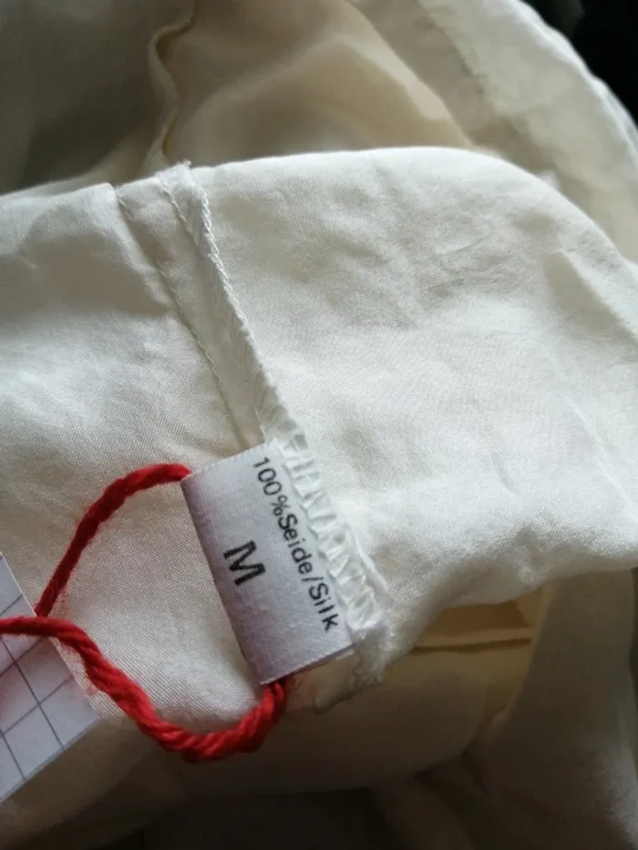 Chemise vintage en soie beige transparente avec épaulettes / sans marque / (M) - photo numéro 9