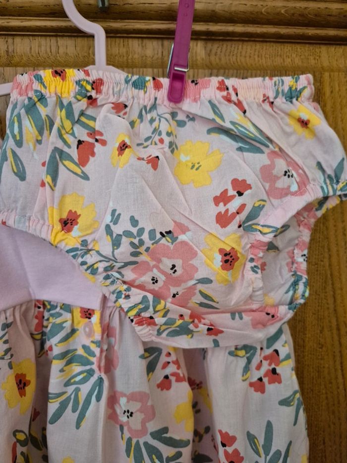 Robe rose à fleurs 23 mois - photo numéro 9