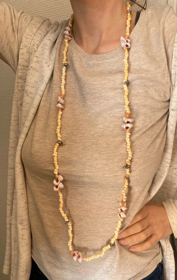Long collier de coquillages - photo numéro 5