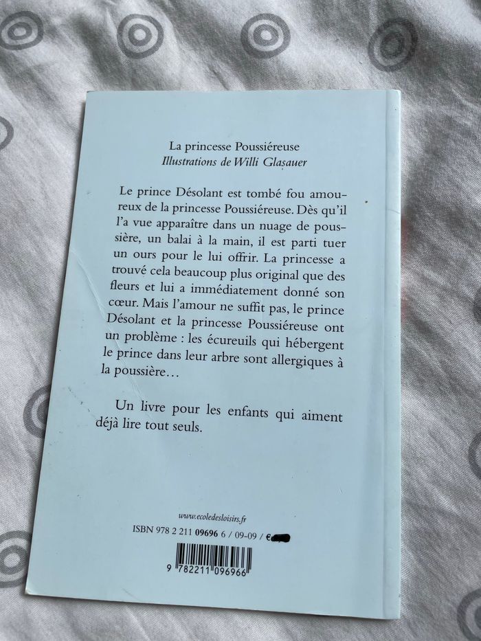 Livre la princesse poussiéreuse l’école des max - photo numéro 2