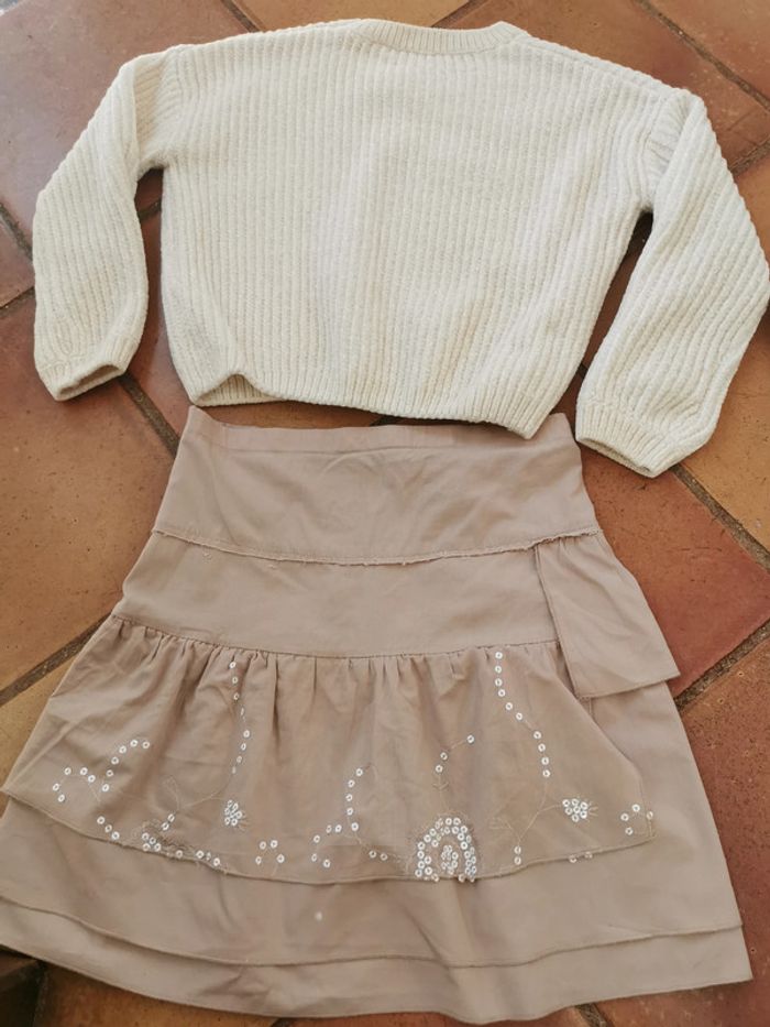 Lot de jupes et pulls pour 10 ans - photo numéro 4