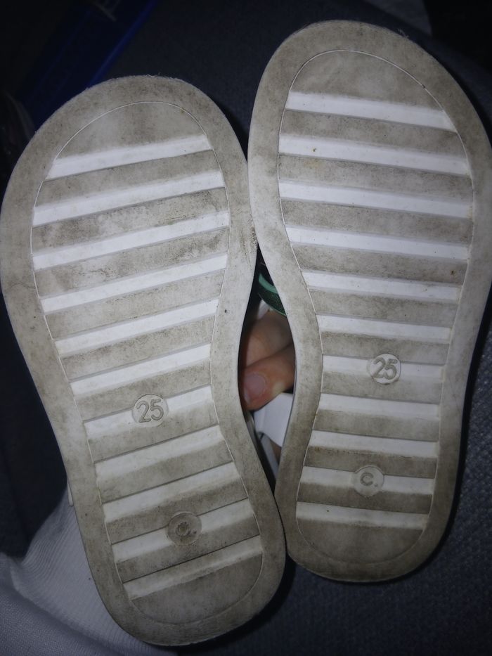 Sandales enfant taille 25 - photo numéro 4