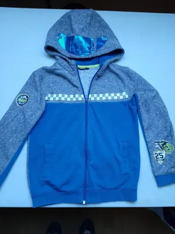 Sweat à capuche zippé kiabi