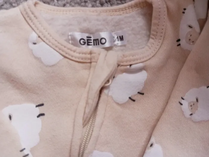 Lot 2 pyjamas Gémo 1 mois - photo numéro 3