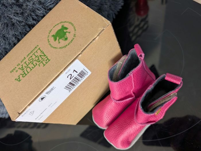 Chaussons en cuir tout doux et souple fille. Taille 21. Neuf. El Naturalista - photo numéro 3