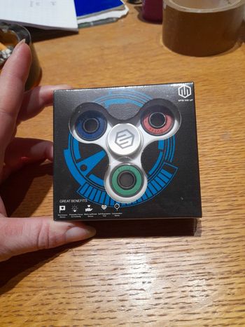 Hand spinner