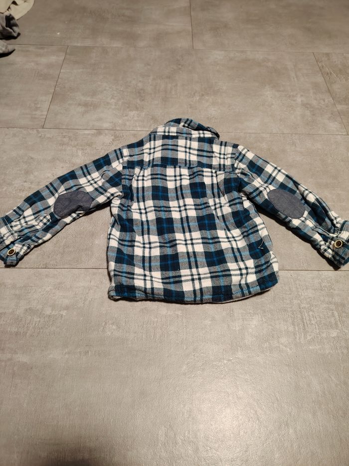 Lot 2 chemises - photo numéro 2