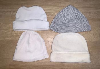 Lot de 4 bonnets