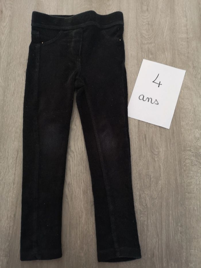 Pantalon côtelé en velour noir 4 ans