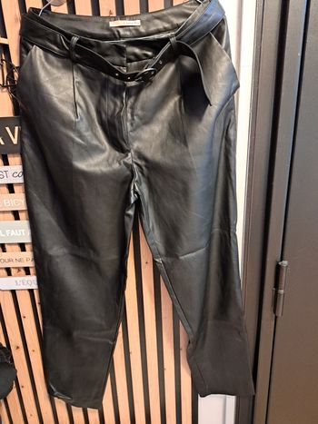 Pantalon simili cuir