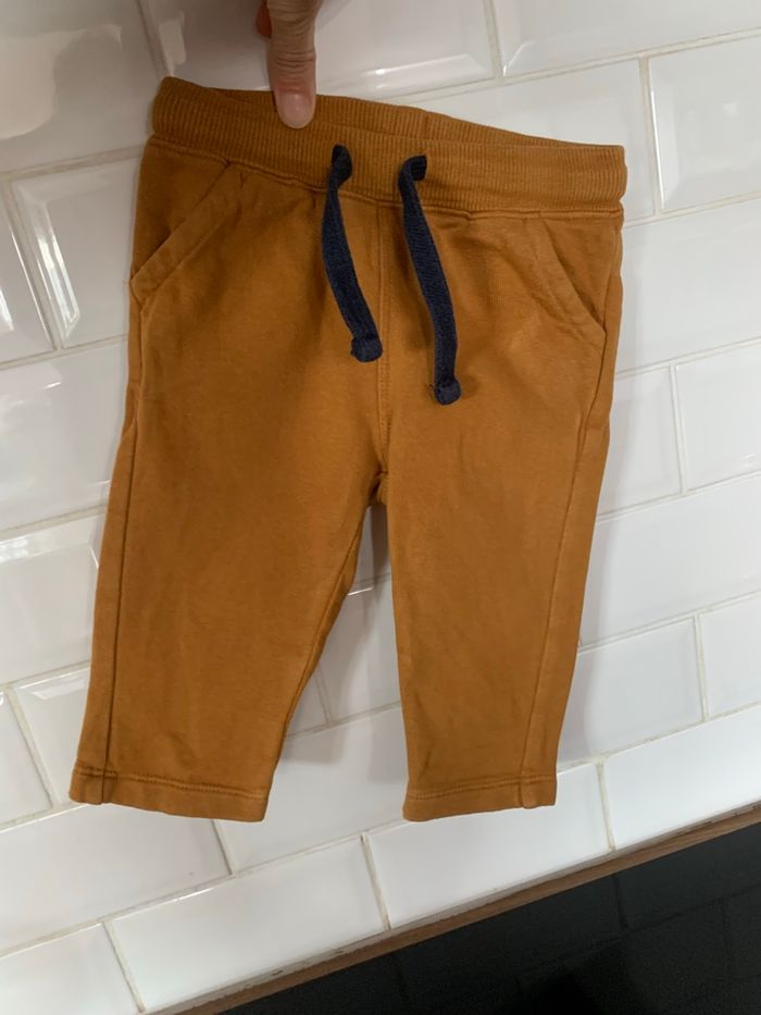 Pantalon 6 mois.