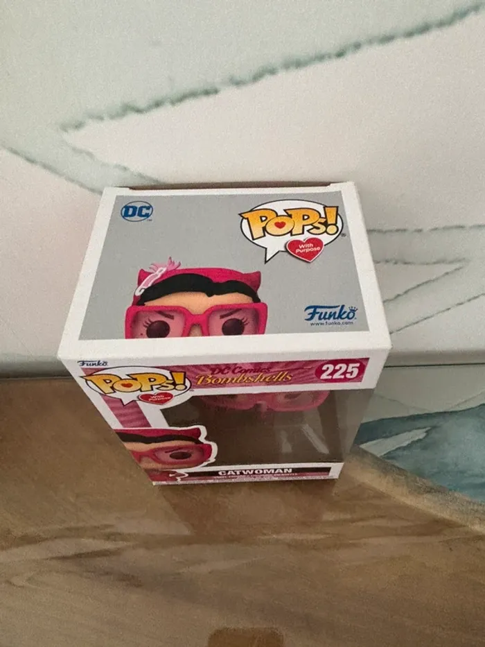 Figurine funko pop catwoman dc bombshells - photo numéro 3