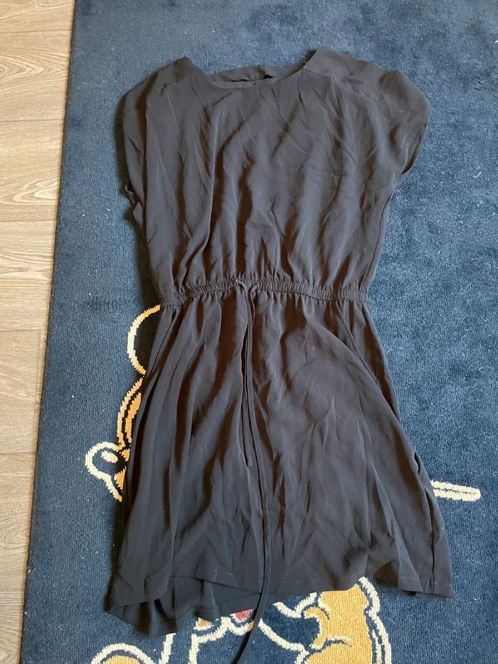 Robe courte noire 44 légère