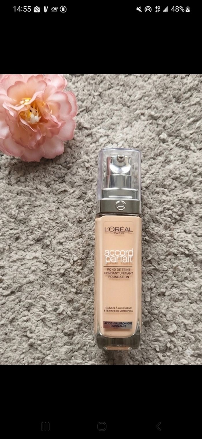 Fond teint Accord Parfait de L'Oréal, teinte Cool Rose - photo numéro 4