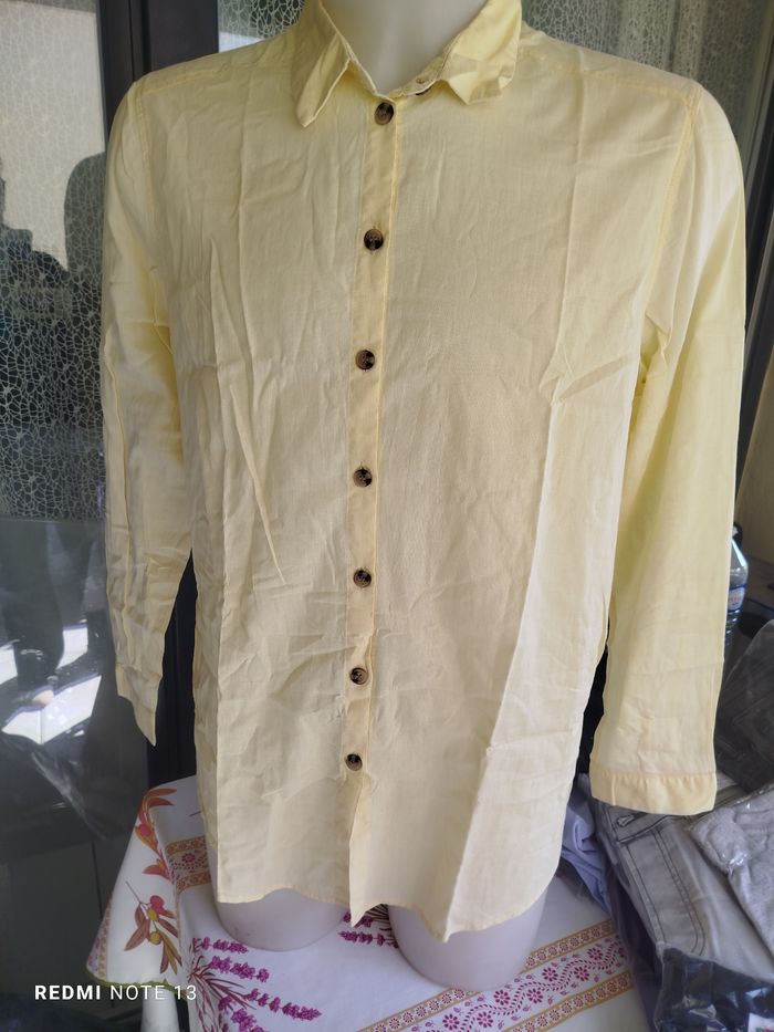 #kytie44homme. Chemise taille 44 - photo numéro 1