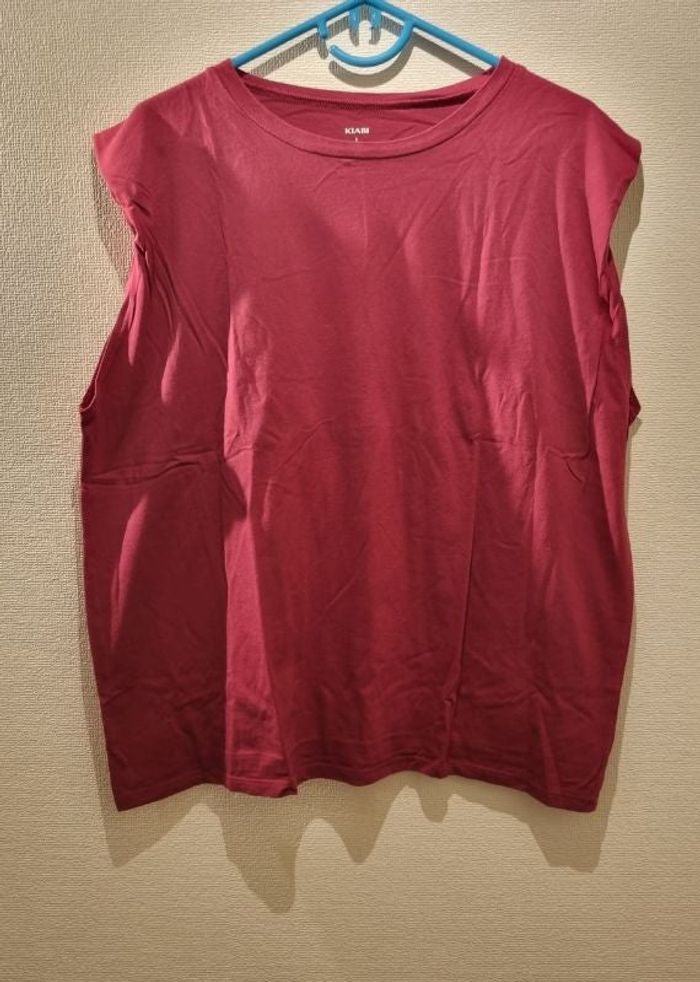 T shirt avec épaulettes
