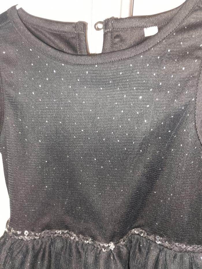 Robe noir seguins couleur argent 3-4 ans - photo numéro 3