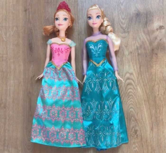 Lots de 2 barbie