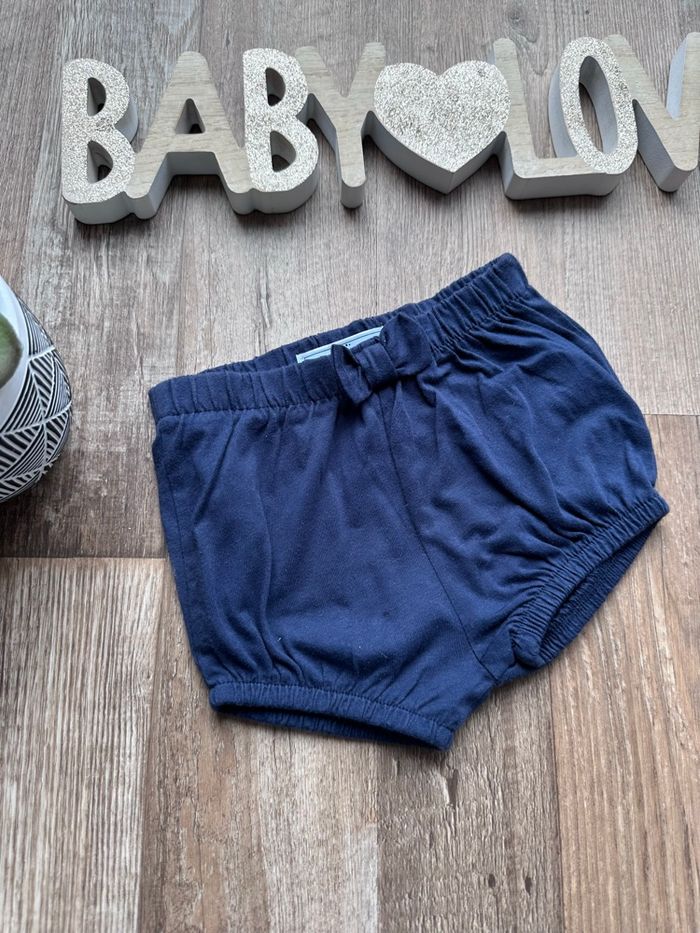 - Short Mes p’tits cailloux - 6 mois - Très bon état