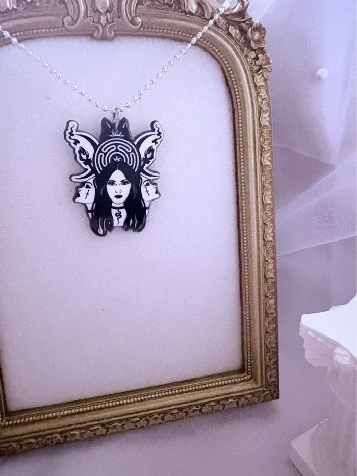 Collier chaîne avec bijoux Witch sorcière - photo numéro 2