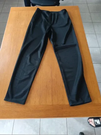 Pantalon style legging noir