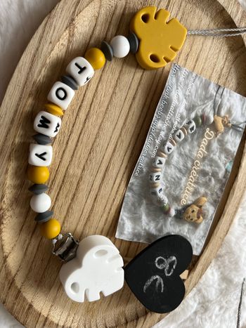 Attache tétine personnalisé feuille