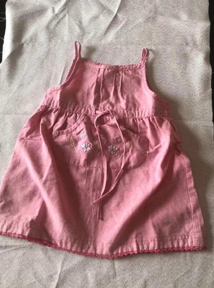 Robe d’été taille 12 mois en parfait état